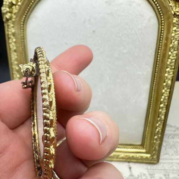 Vintage Porcelain Courting Couple Oval Brooch Pin Mid Century Modern Victorian - Picture 3 of 5